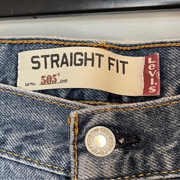 Levi's 505 Regular Fit Jeans Mens 33x32 Blue Denim Straight Med Wash DISTRESSED - Picture 6 of 7